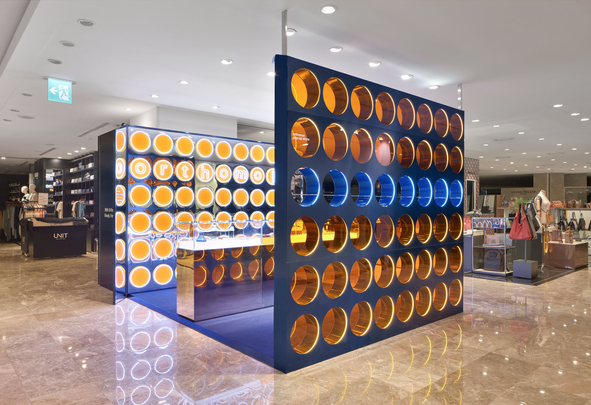 Collective B设计丨服装店,Orthomol Popup Store in Seoul-14