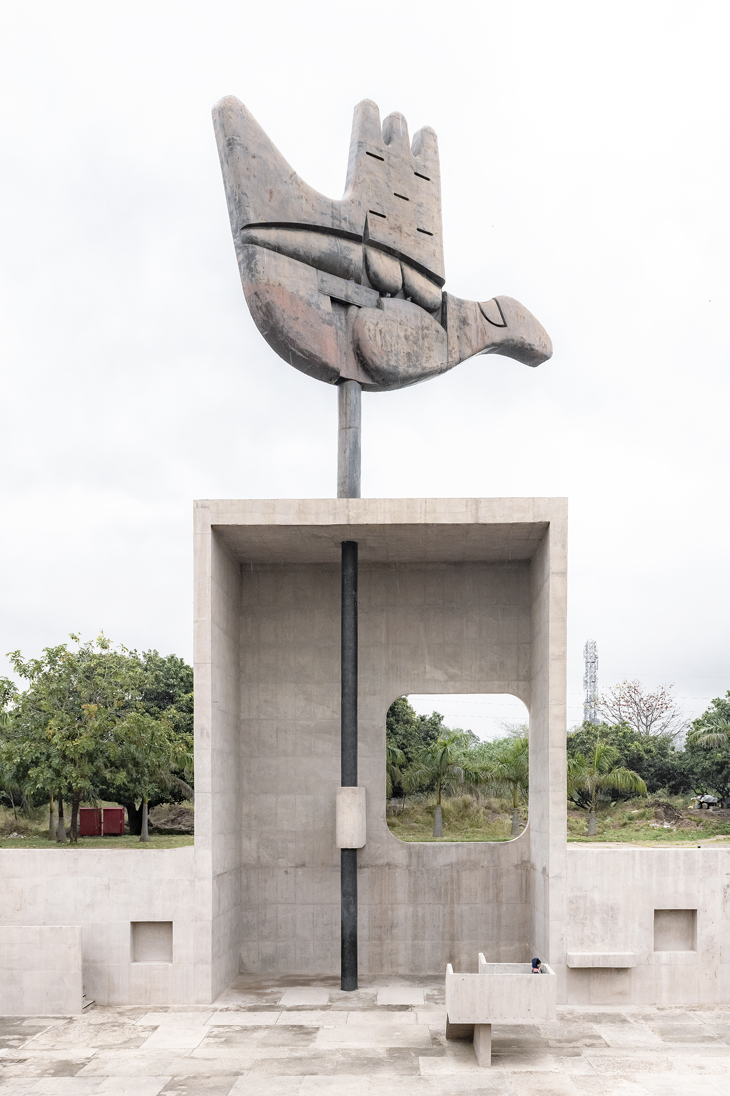 “张开的手”纪念碑丨印度昌迪加尔丨勒·柯布西耶-8