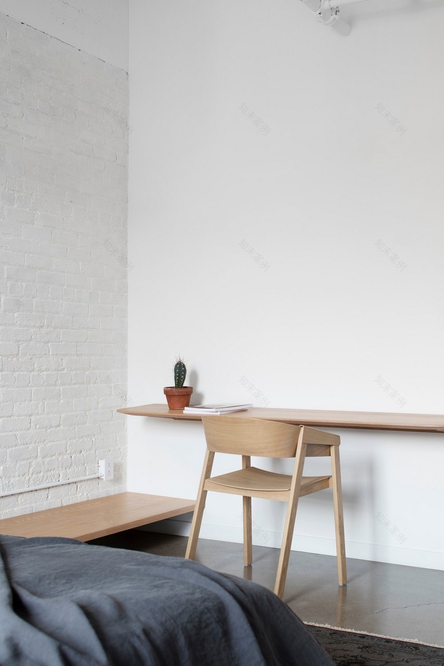 Saint-Laurent Apartment is a Cross Between a Hotel Room and Loft Apartment-27