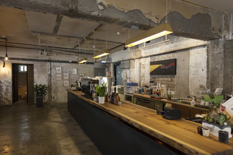 首尔 60 坪 Bean Tea G 咖啡厅 极简工业风设计-9