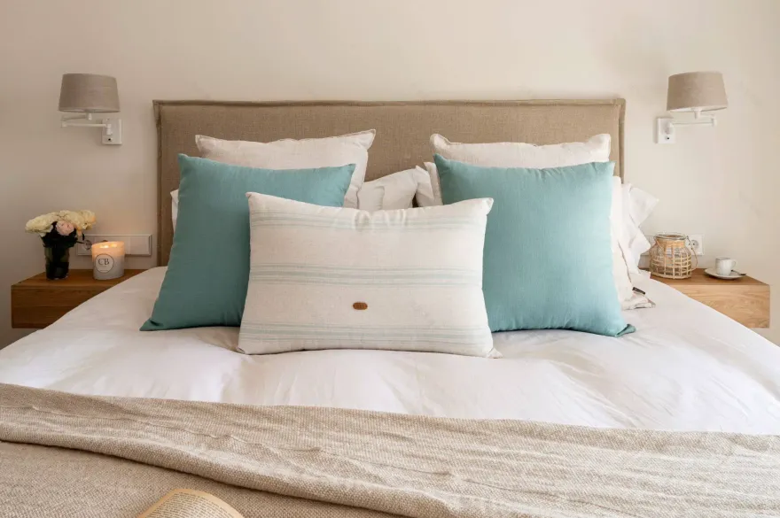 地中海风情新居,西班牙 Costa Brava 的绿意空间-12