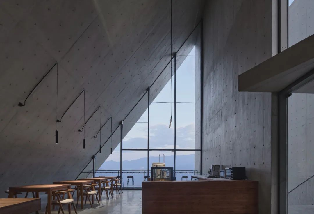 链接人与天地的媒介：怒江大峡谷先锋书店-85