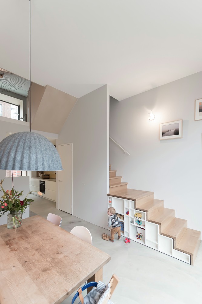 荷兰错层街景排屋，凸窗打造独特空间-5