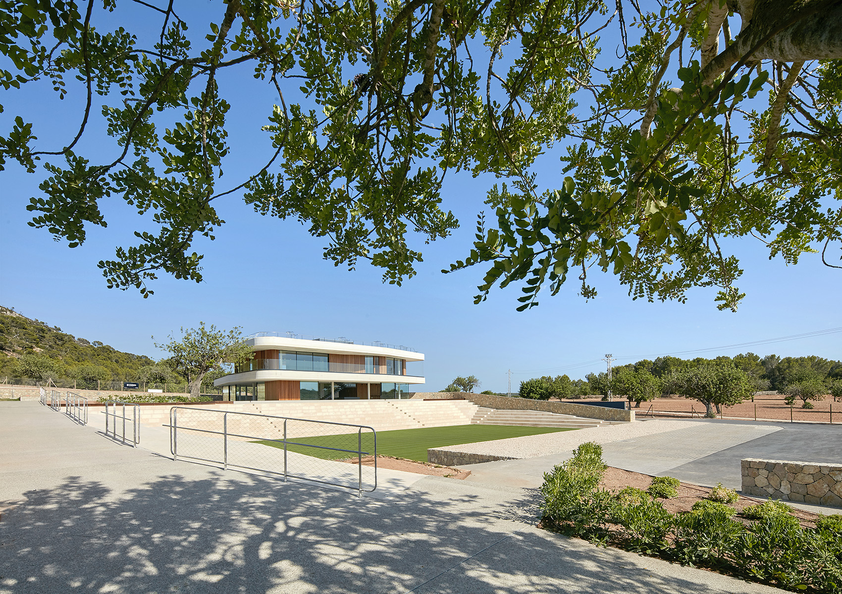 “网球梯田”，西班牙 / GRAS arquitectos-3