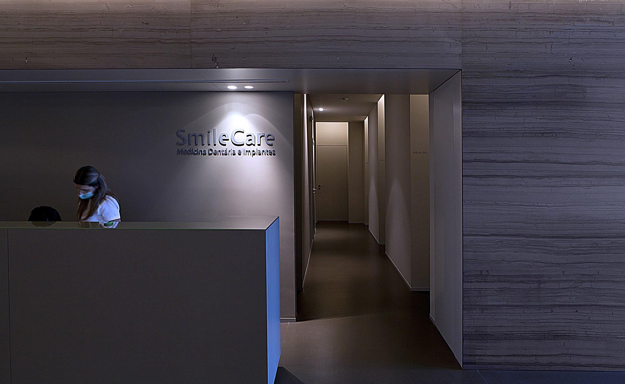 微笑牙医诊所丨葡萄牙丨Central Arquitectos-22