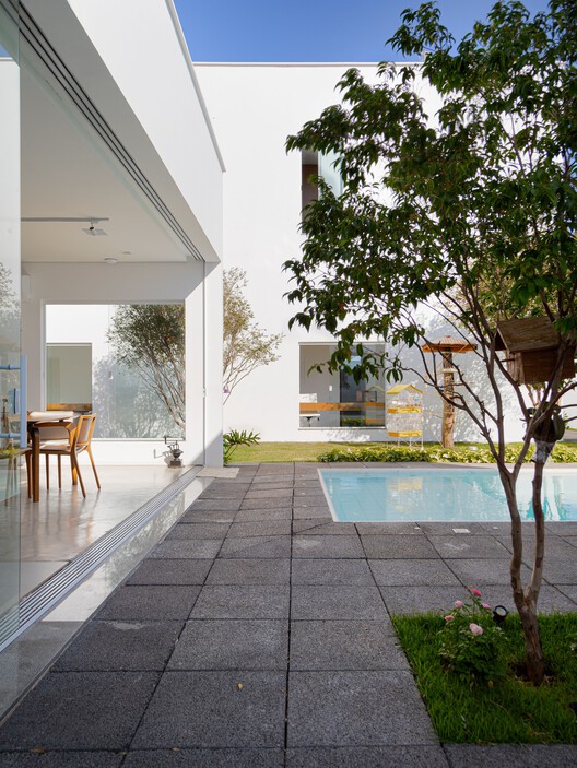 巴西 Birigui 的“G 20 + 19 House”丨Rafael Pinoti Arquitetura-19