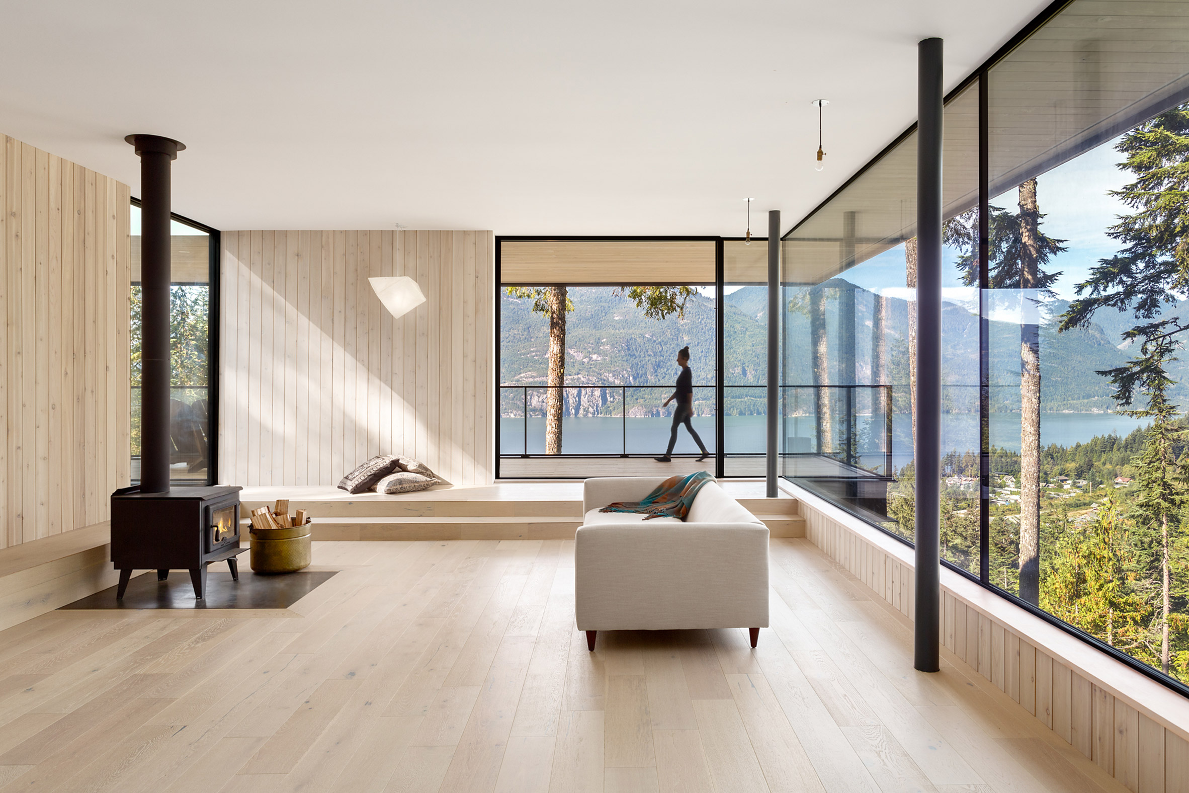 Hindu "science of architecture" used to arrange British Columbia house-15