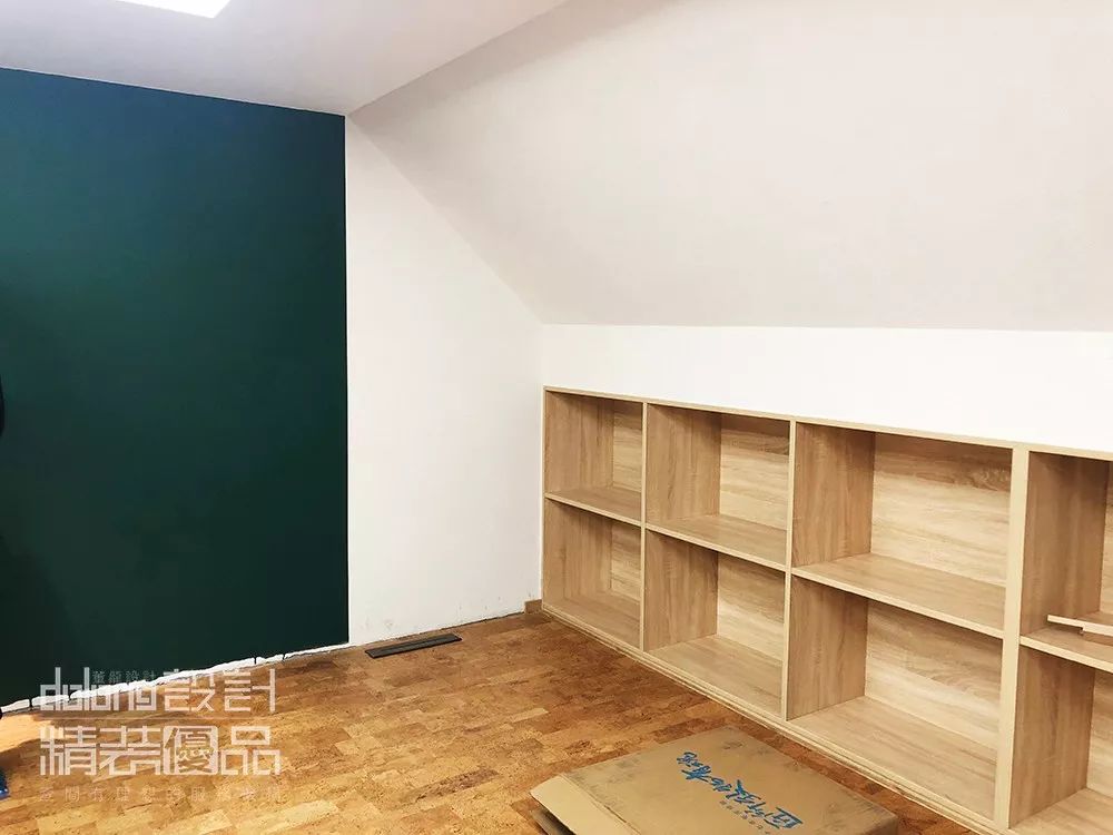 复地御钟山 400 平现代简约设计,儿童活动区与餐厅空间巧妙结合-10