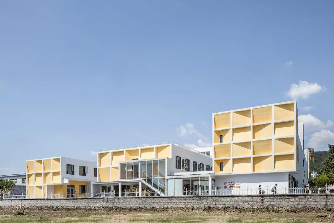 烟台春晖路青年公寓 | 工业遗址变身活力共享社区-24