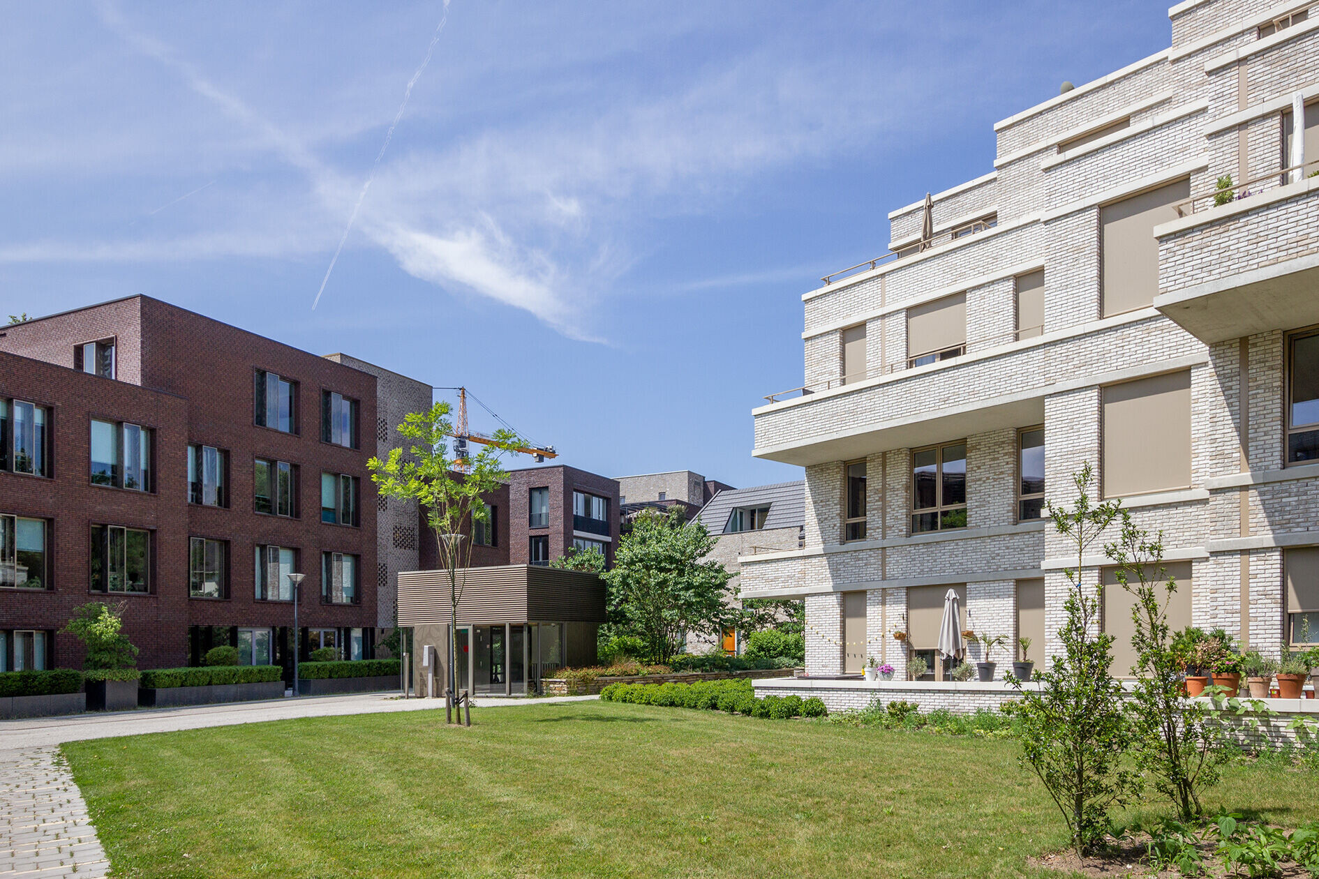 荷兰 Bussum 村的三栋雕塑公寓别墅丨LEVS architecten-7