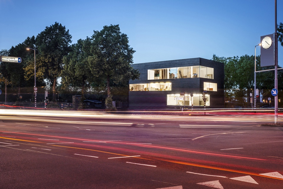 鹿特丹 13 Speciaal 总部丨荷兰鹿特丹丨Loer Architecten 事务所-2