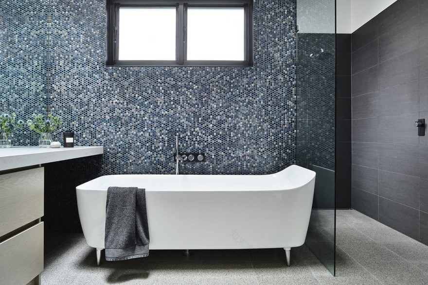 St Kilda West Residence: Modern Addition to a Heritage Home-28