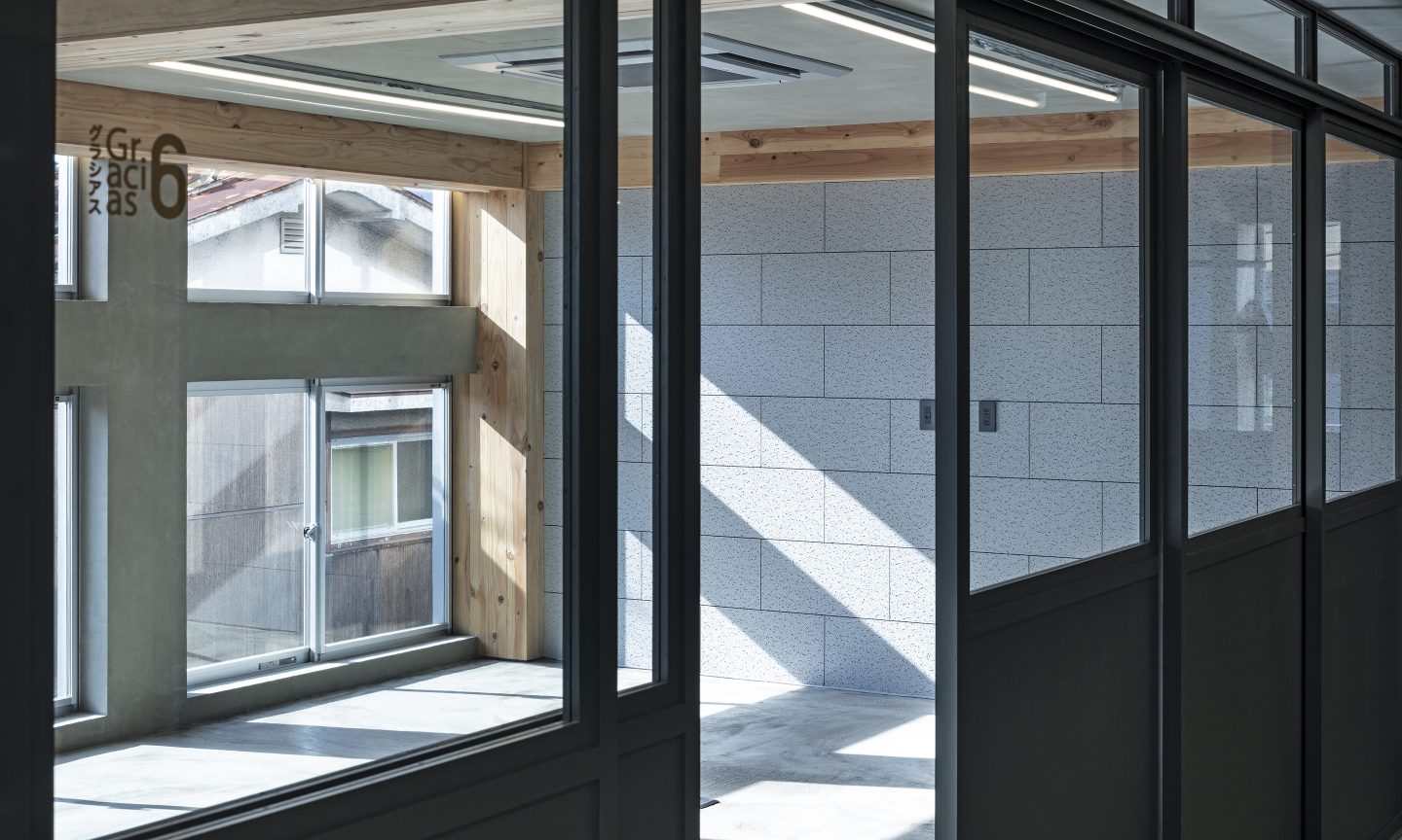 面白法人カヤック 研究開発棟・ぼくらの会議棟  Suppose Design-8