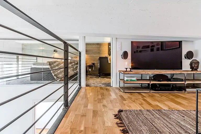 开放式蓝调 loft，现代时尚玻璃阁楼设计-14