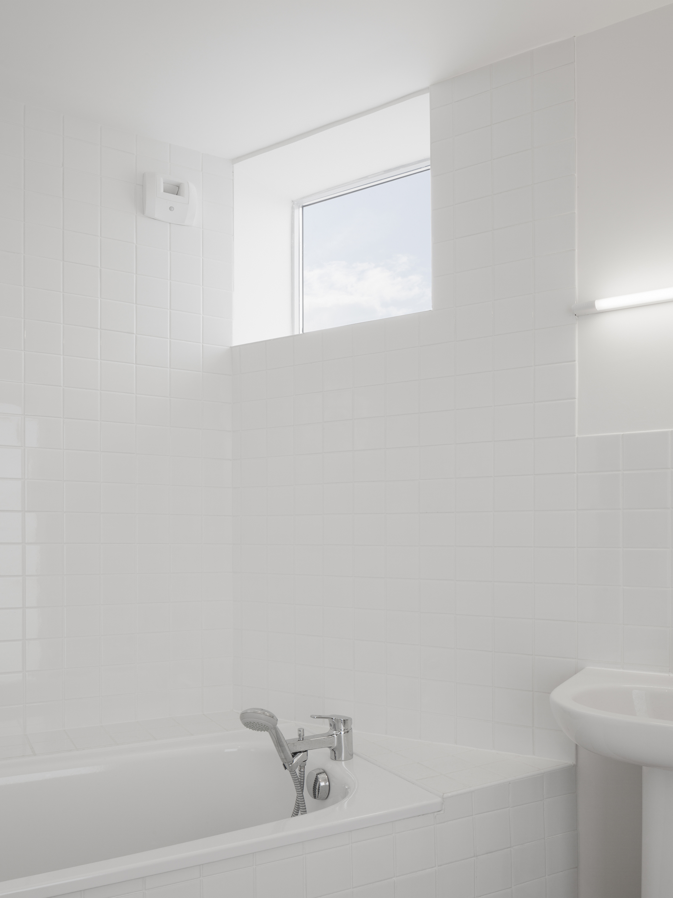 14 housing units 1 retail space rue saint maur paris 10-20