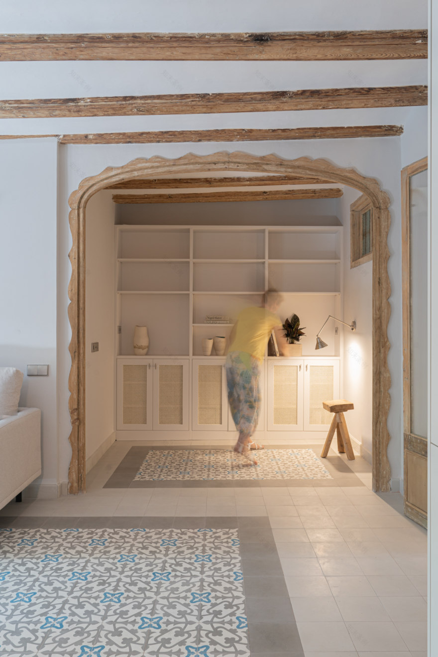 巴塞罗那兰布拉大道公寓室内设计与照明项目丨西班牙巴塞罗那-1