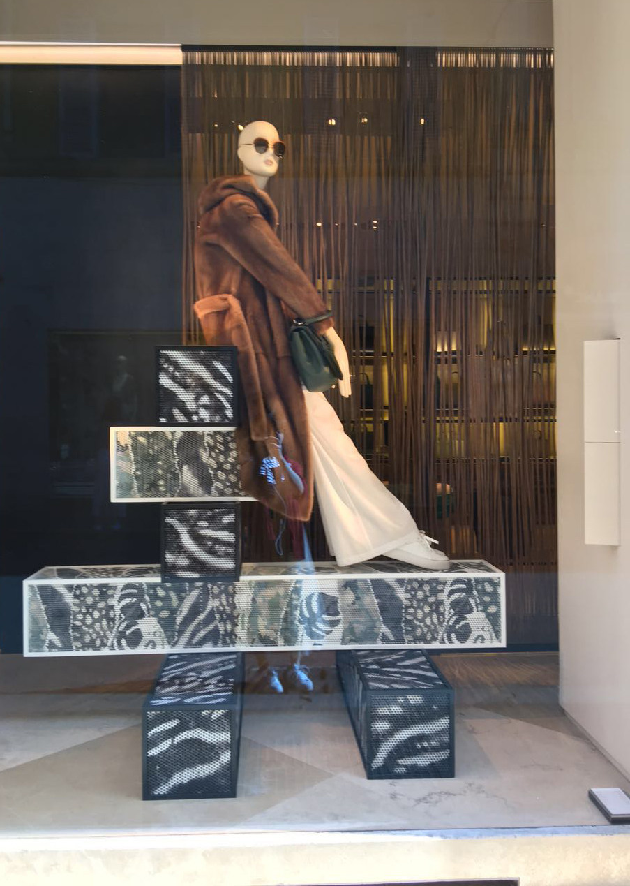 欧洲街头创意橱窗-28