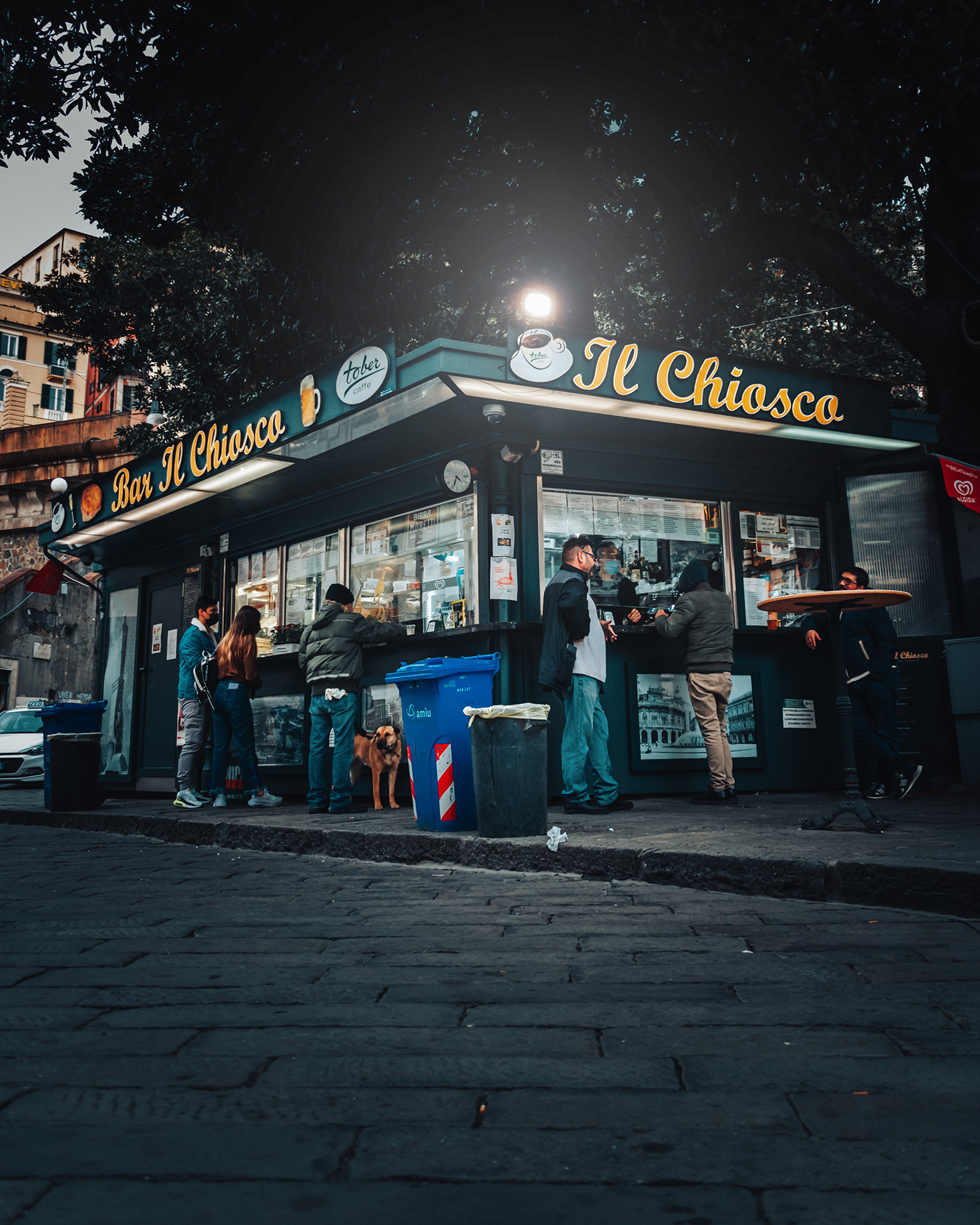 商业街区 Street Photography in Genoa-0