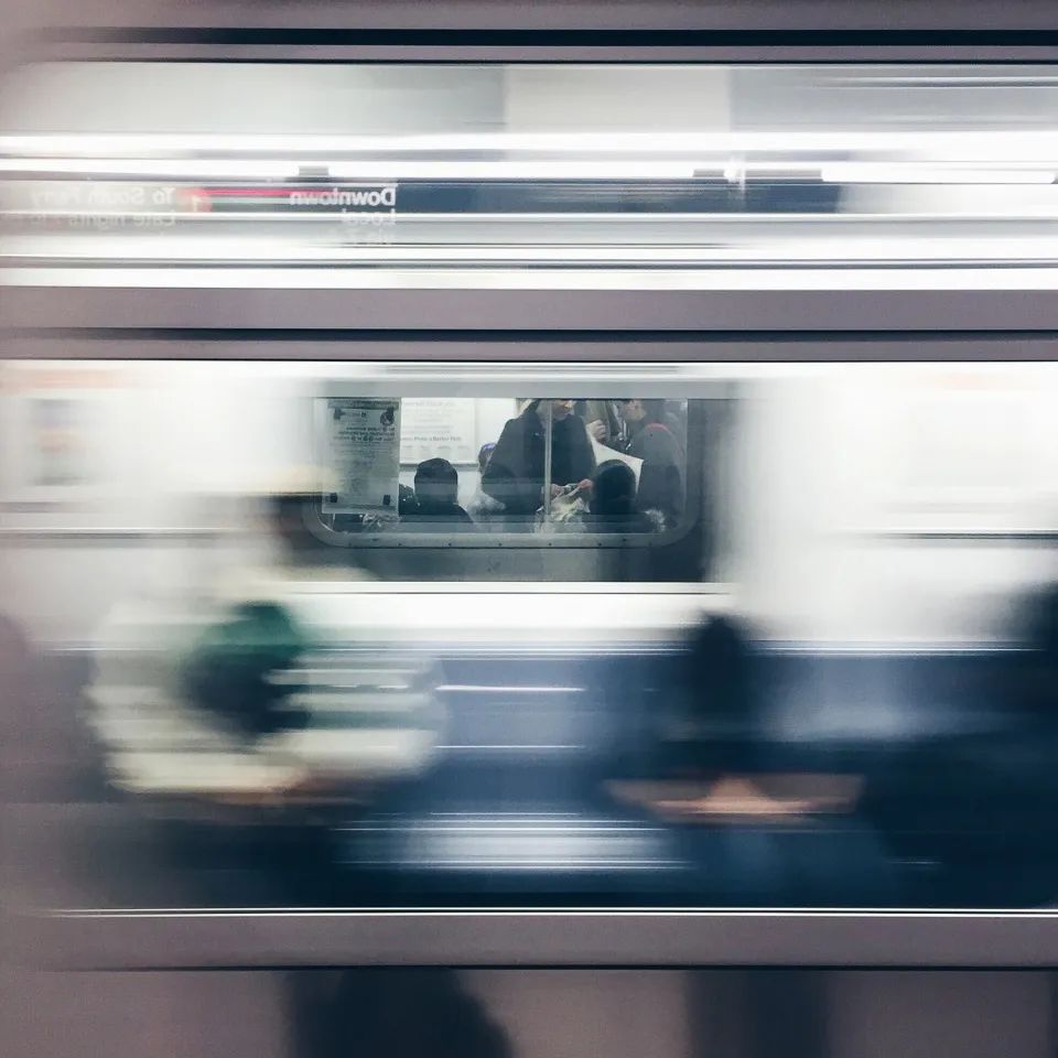 城市切片 · 建筑师王俊锋的手机影像城市观察丨中国北京-37