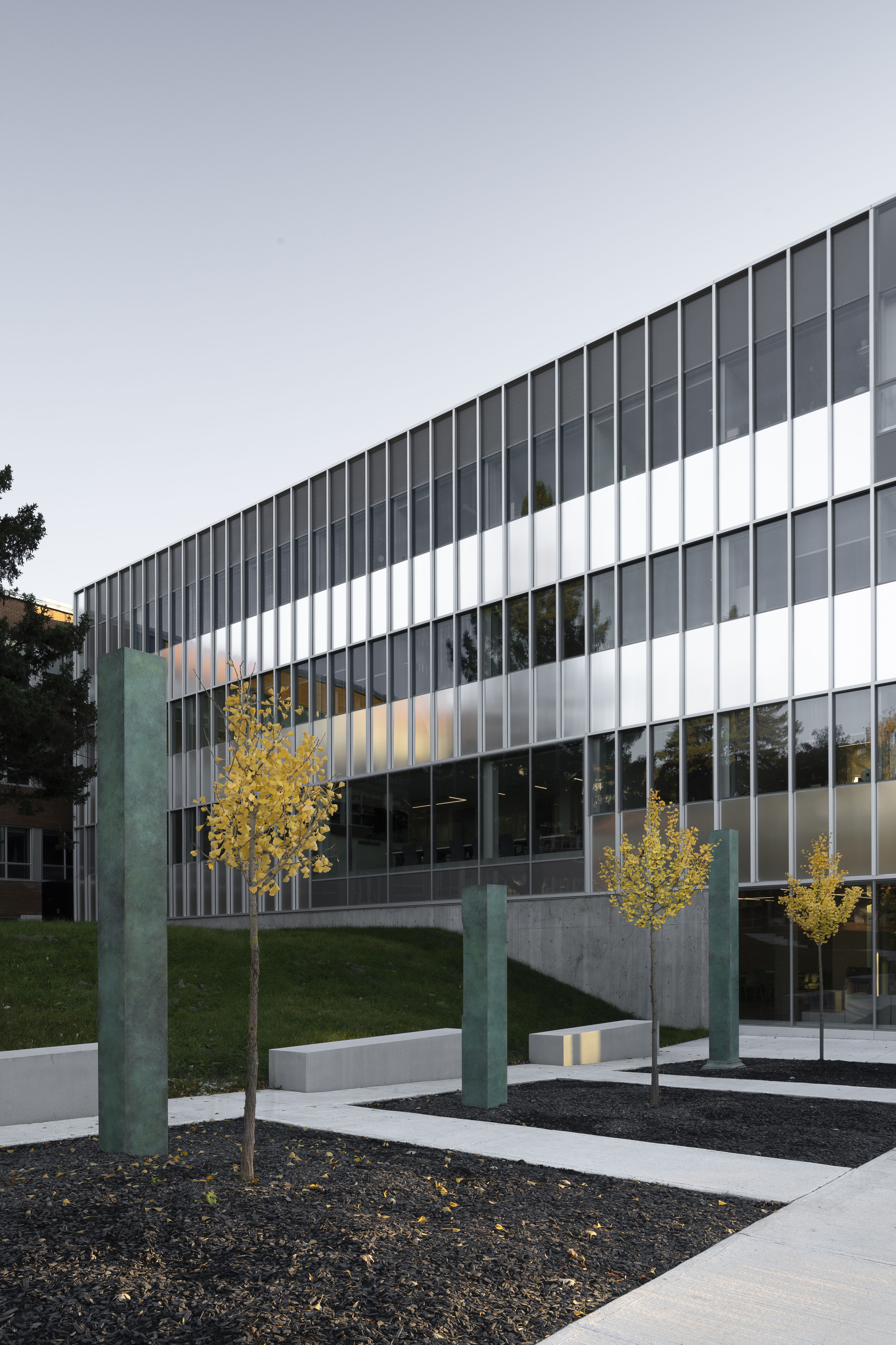 Pavillon A5 Faculty of Arts and Humanities / Saucier + Perrotte architectes-33