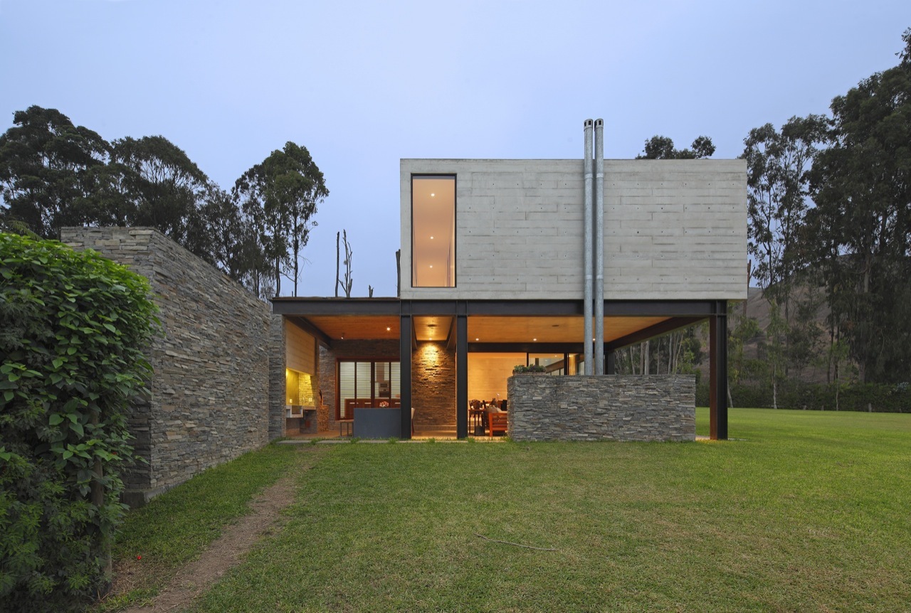 秘鲁 B2 住宅 | 山地景观与室内外一体化的生活空间-18