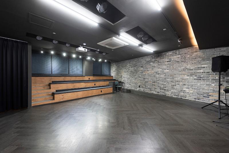 86 平共享办公空间，简约艺术的创作舞台-9