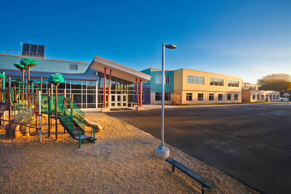 米尔斯湖小学-22