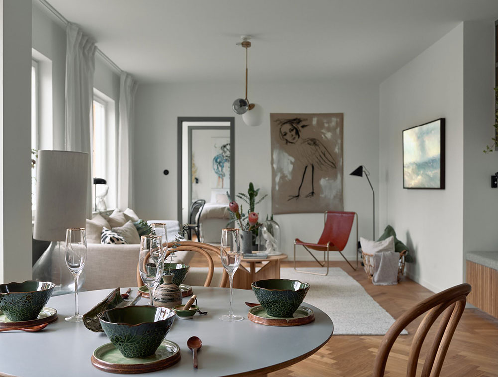 原木与灰色共舞,打造独特斯堪的纳维亚风格公寓-4