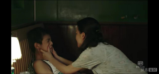 《隐秘的角落》家居设计解读,品味剧情背后的空间美学-56