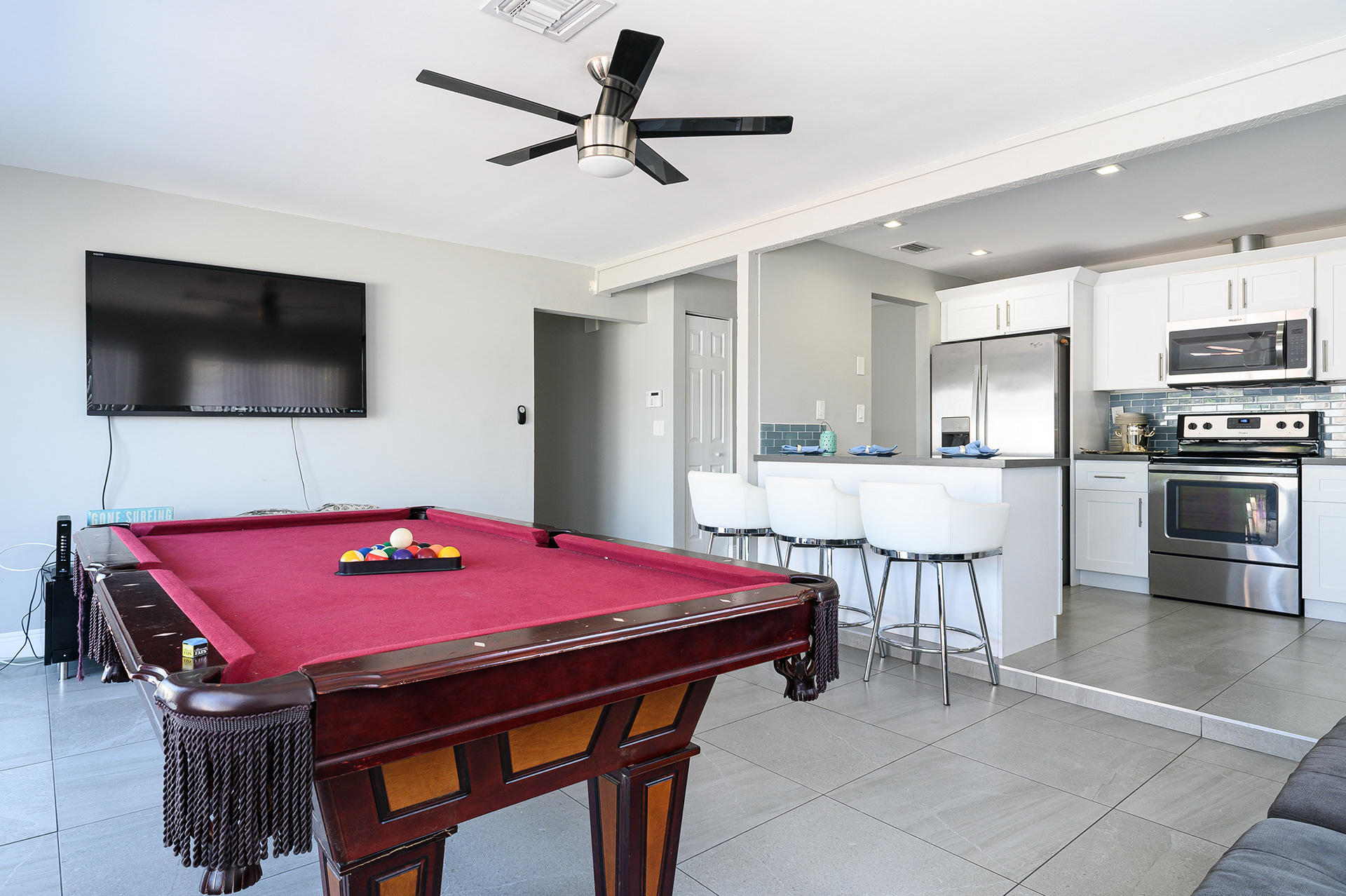 Complete Airbnb Listing 2-25