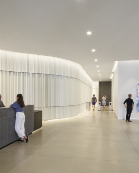 512 West 22nd Street 办公楼