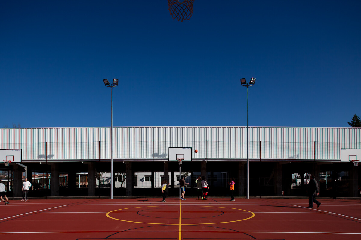 葡萄牙 Rainha Santa Isabel 中学室内设计-14