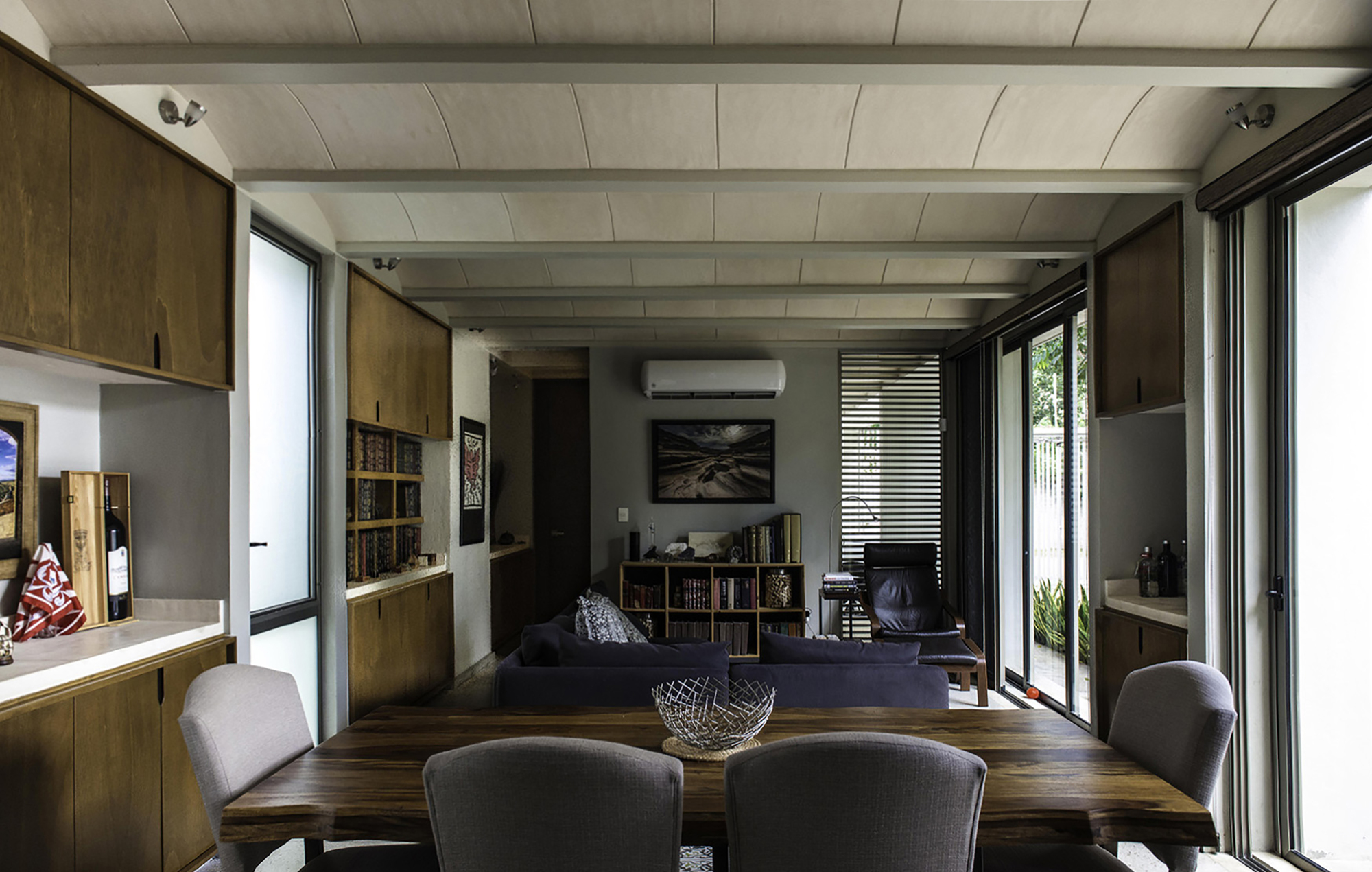 线性住宅的室内外一体化设计-4