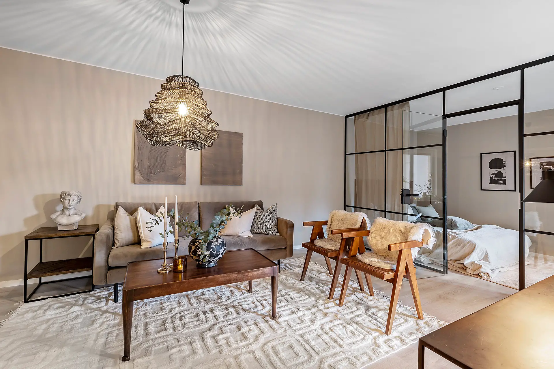 瑞典现代风格小公寓的玻璃隔墙设计-2