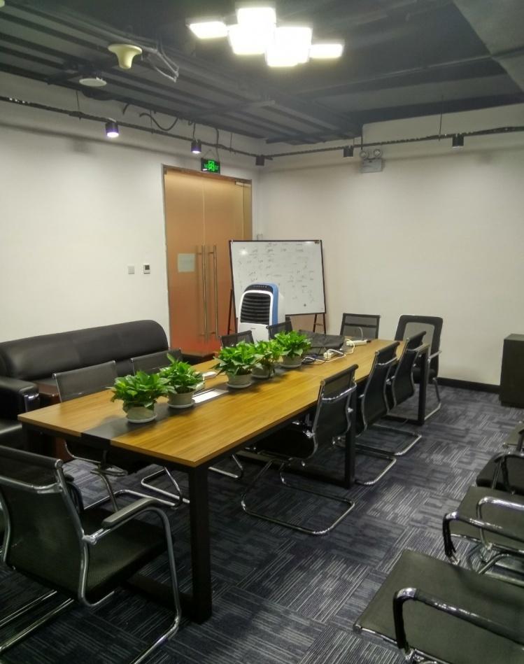 
铁西万象汇733网络办公室 -5