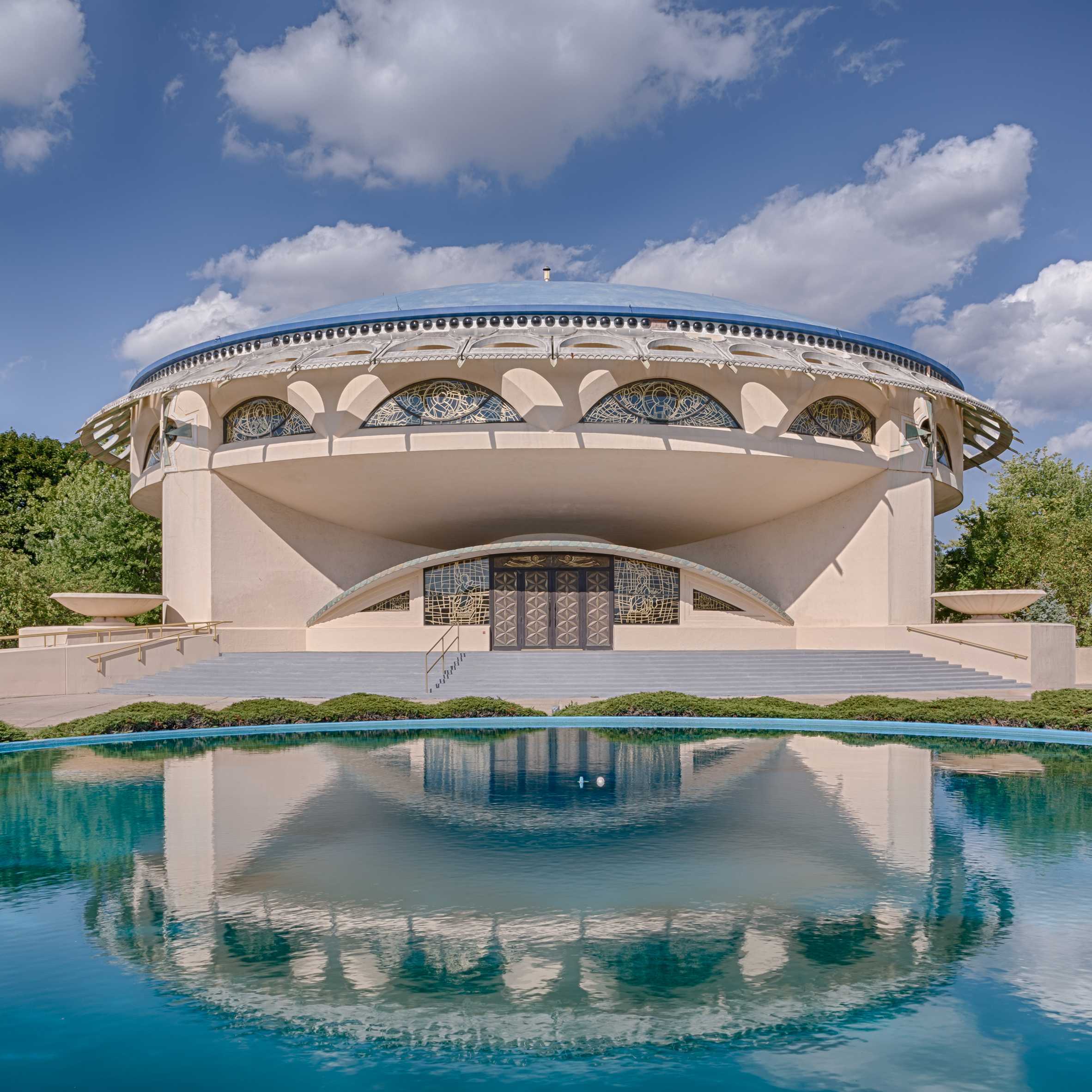 Frank Lloyd Wright's lesser-known designs are captured in new images-0