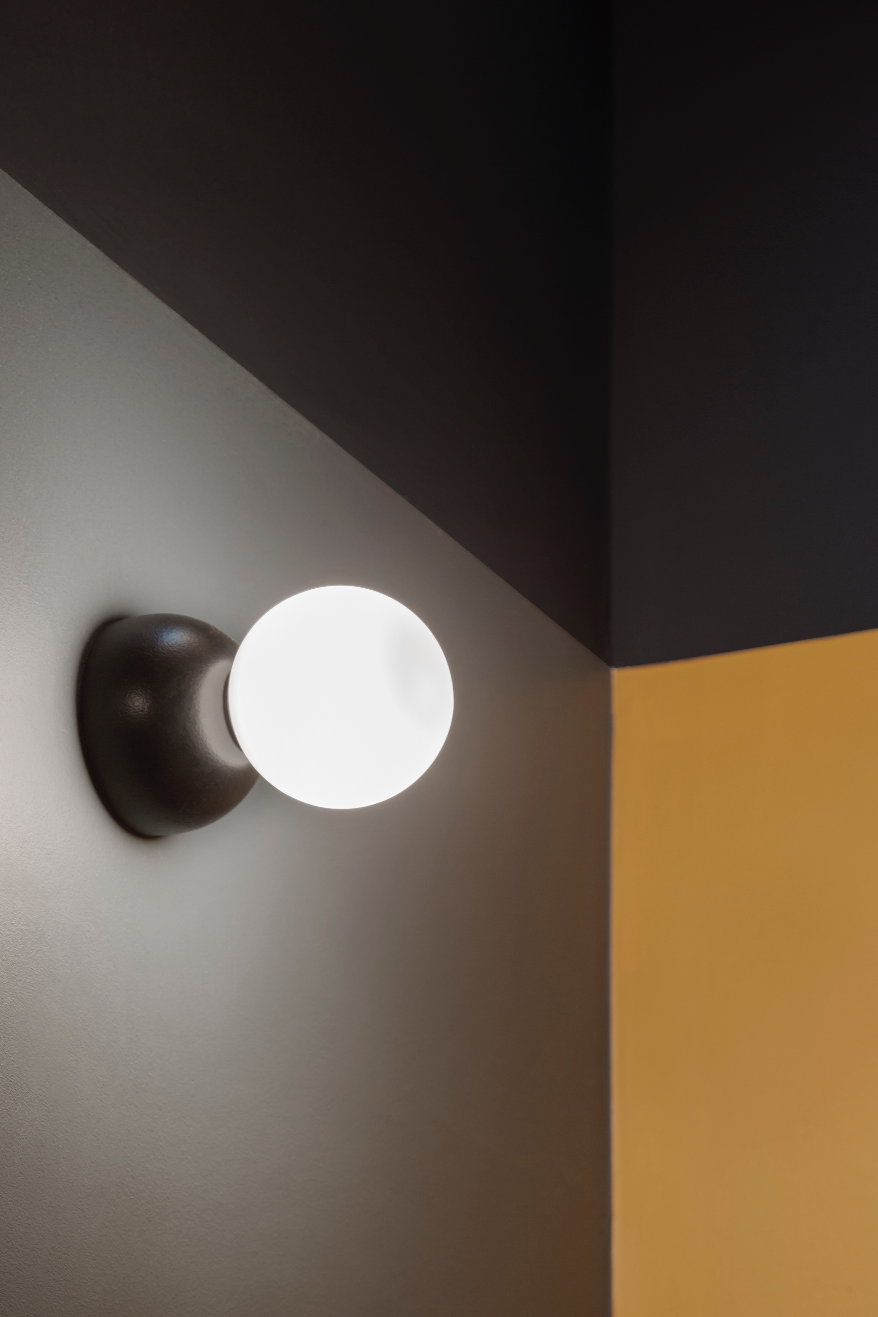 色彩鲜明的剧场化妆间设计-11