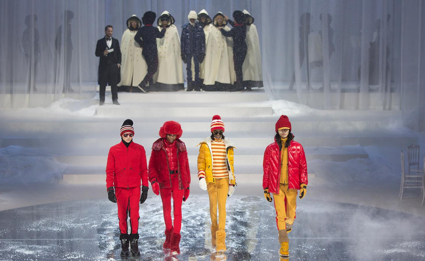 Moncler 冬季舞会时尚秀 | 奢华羽绒服品牌的室内设计魅力-19