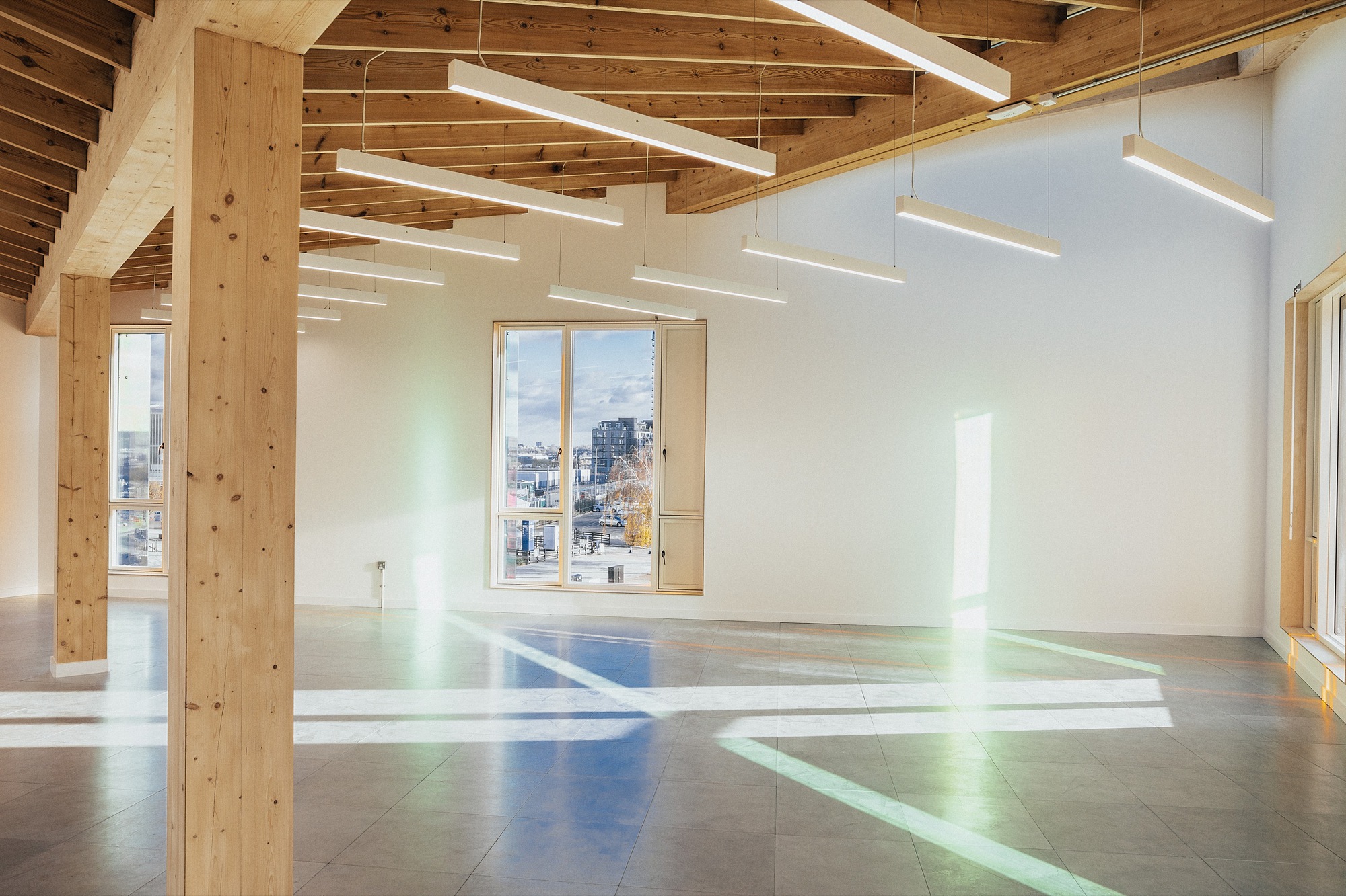 金字形神塔和菱形建筑丨英国伦敦丨Mole Architects-58