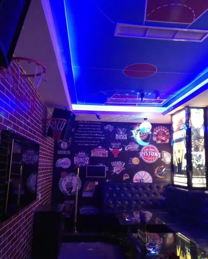 四川都江堰格兰蒂KTV时尚设计展现-3