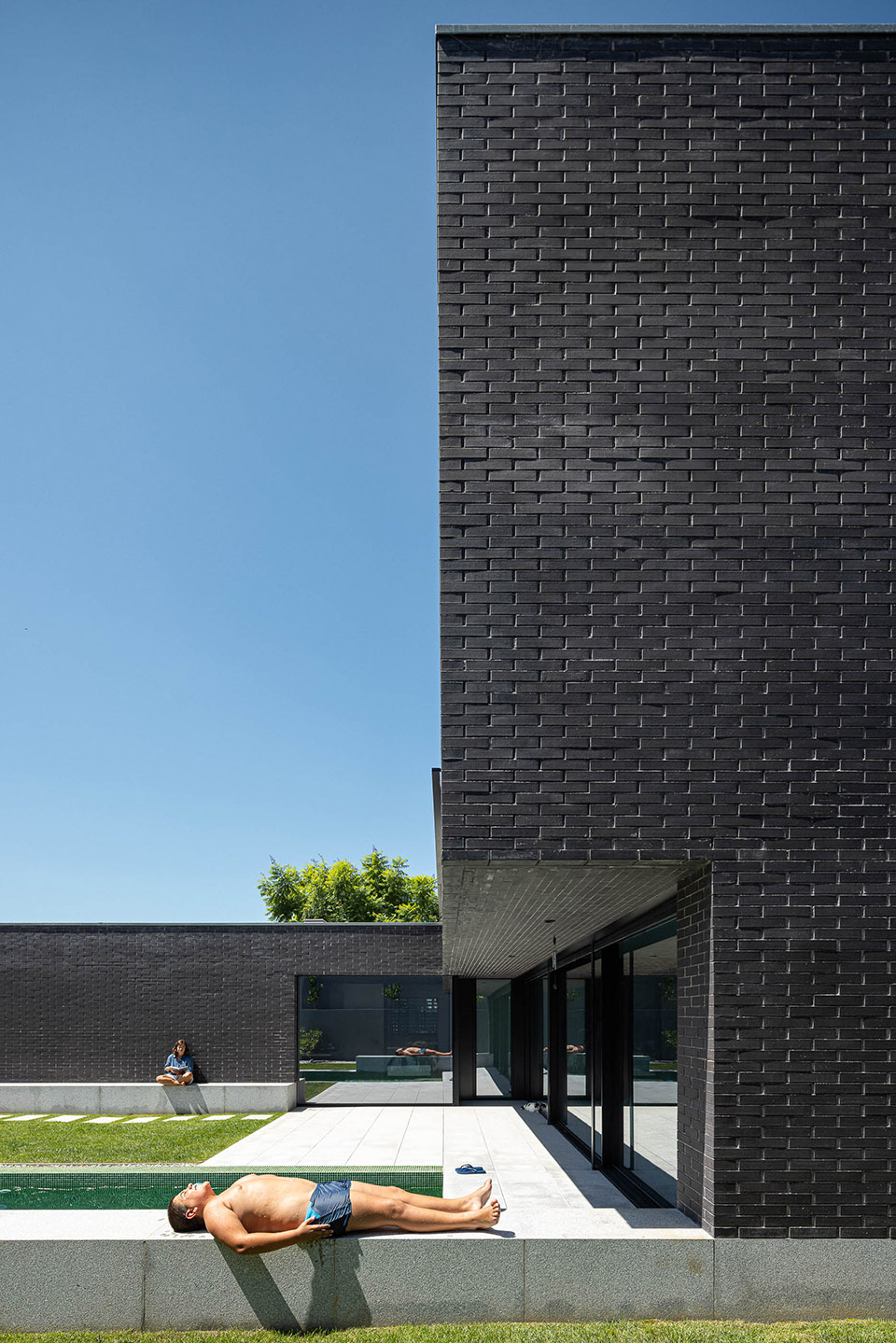 LBlack 住宅丨葡萄牙丨M2 Senos Arquitectos-15