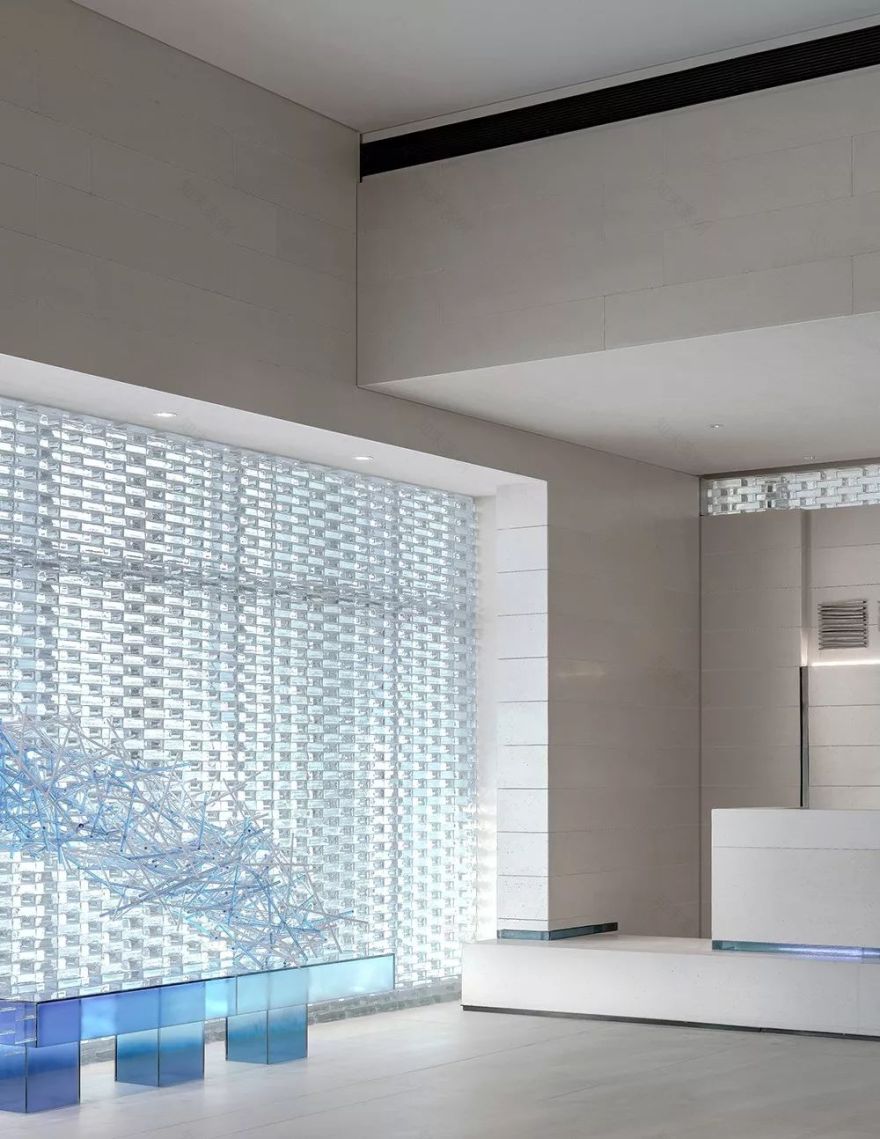 融创·云玺湾体验中心 | 水波荡漾的沉浸式空间设计-11