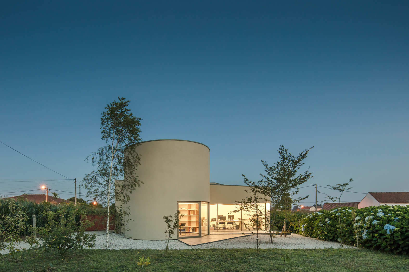 田野间的办公楼，葡萄牙 / Nelson Resende Arquitecto-81