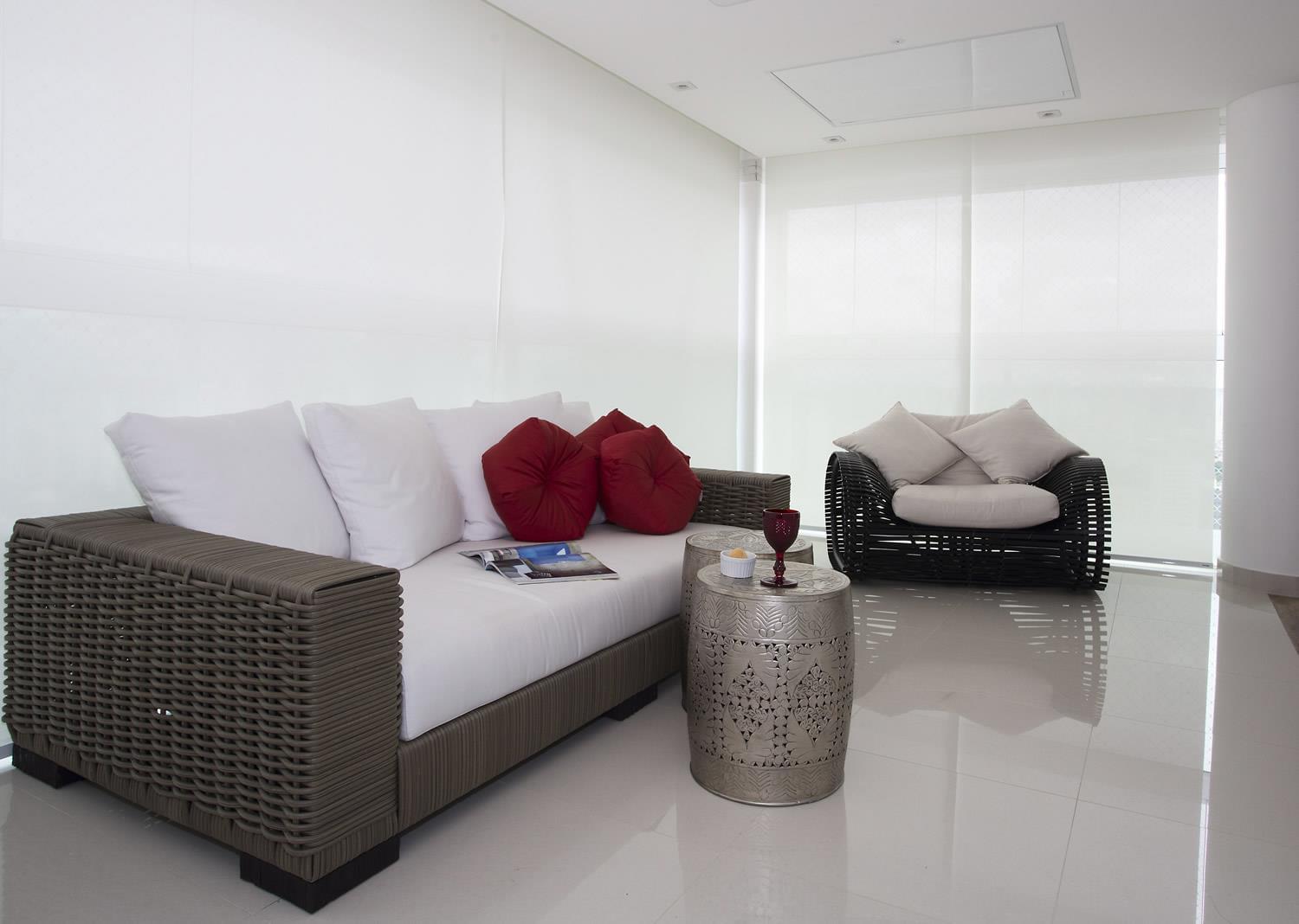 巴西设计师Érica Salguero 的木质玻璃公寓设计-13