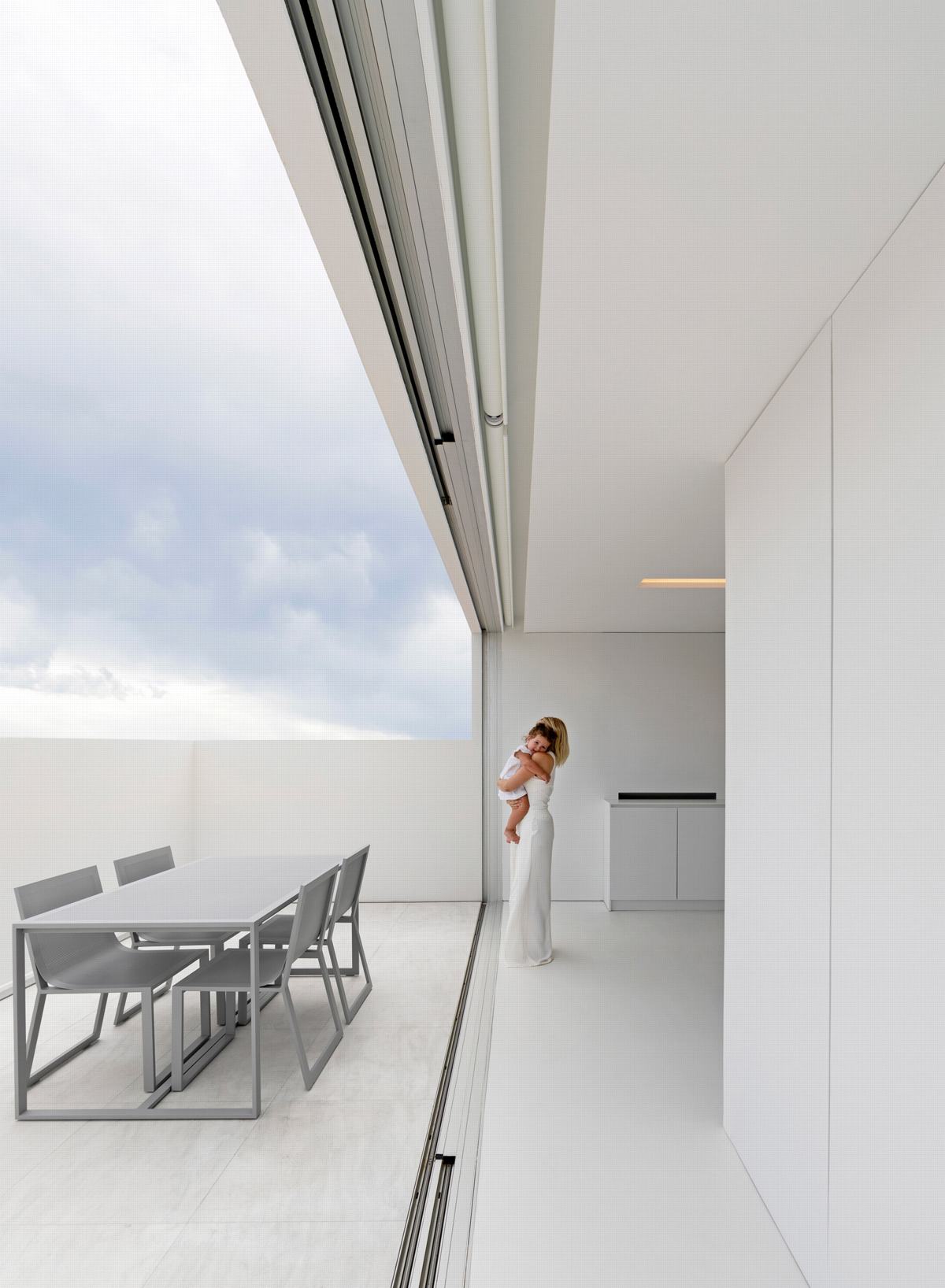 极简纯白顶层公寓丨弗兰西尔维斯特-9