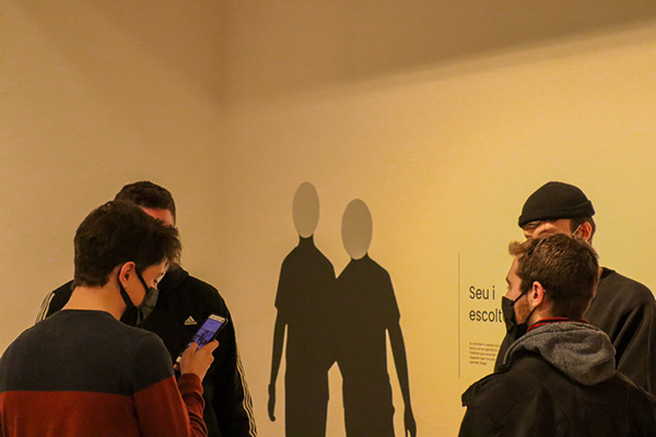 回声，一座城市的反射（注：refle·os推测应为reflejos，西班牙语反射、反响之意） -90