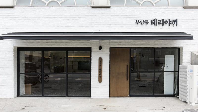 19 平米韩式小食堂，极简氛围中的温馨美食空间-2