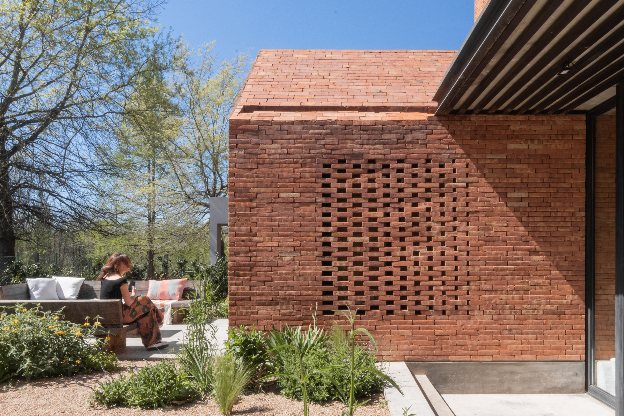 House CM / AtelierM + Nicolas Krause-17