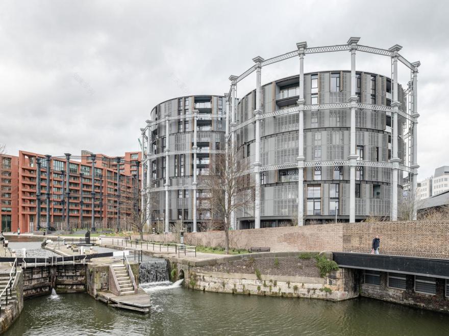 消逝的伦敦煤气罐 | 摄影师记录下城市中的工业遗迹-10