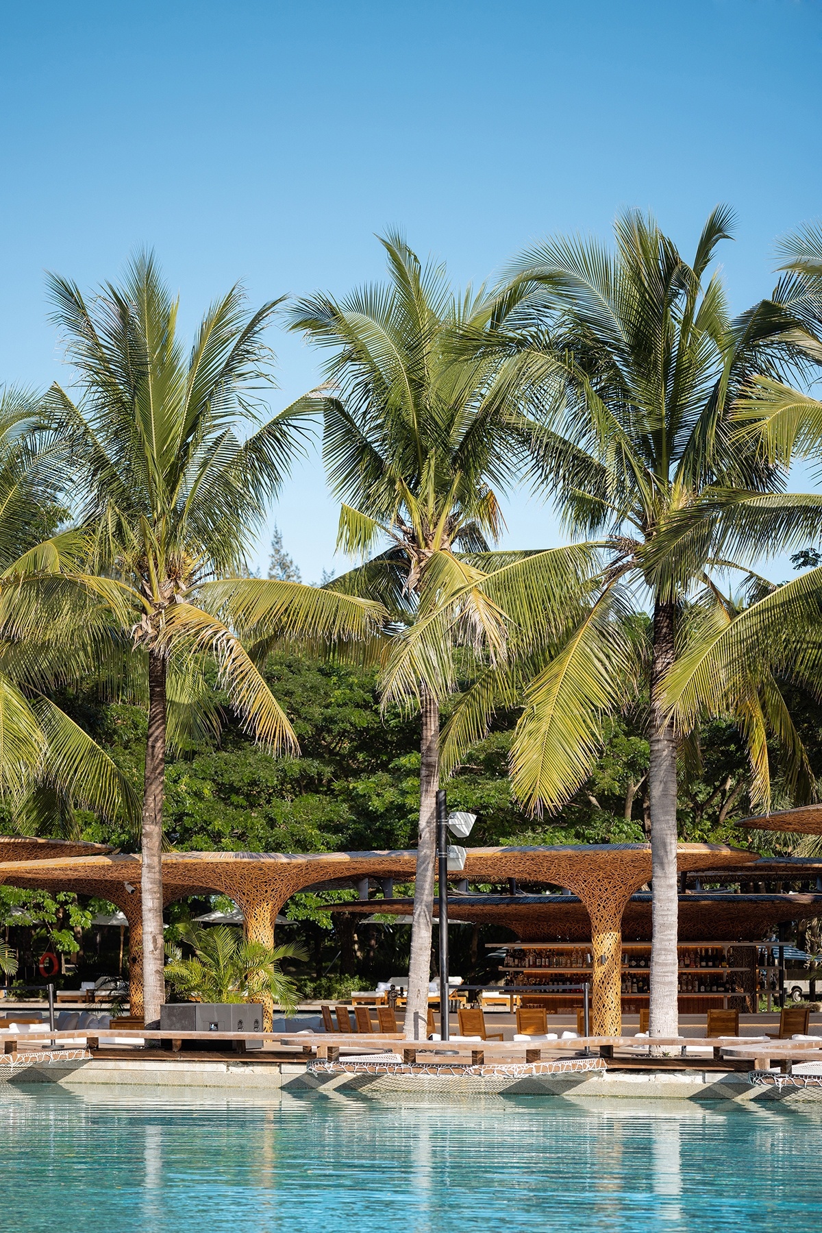 三亚艾迪逊酒店海滩俱乐部丨中国三亚丨万社设计-33